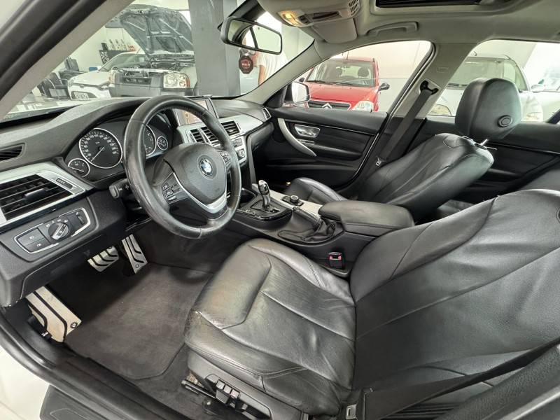 BMW - 328I - 2013/2013 - Branca - R$ 109.900,00