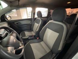 CHEVROLET - SPIN - 2015/2016 - Branca - R$ 46.900,00
