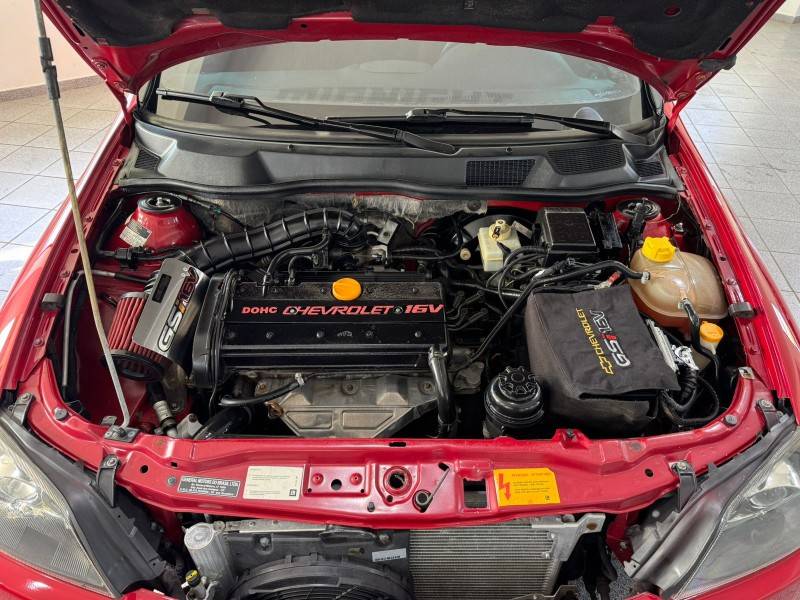 CHEVROLET - ASTRA - 2004/2004 - Vermelha - R$ 37.900,00