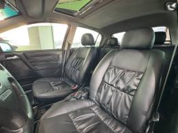 CHEVROLET - ASTRA - 2004/2004 - Vermelha - R$ 37.900,00