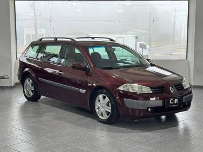 RENAULT - MÉGANE - 2008/2008 - Vermelha - R$ 28.900,00