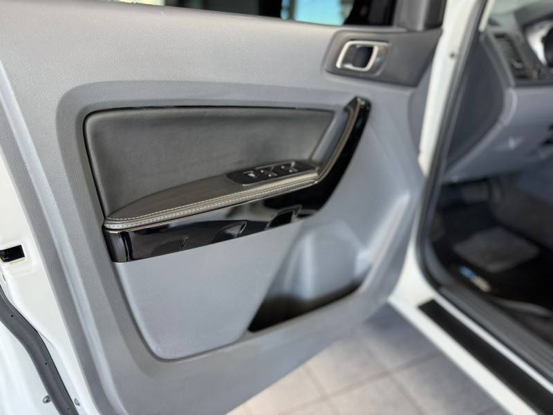 FORD - RANGER - 2015/2015 - Branca - R$ 119.900,00