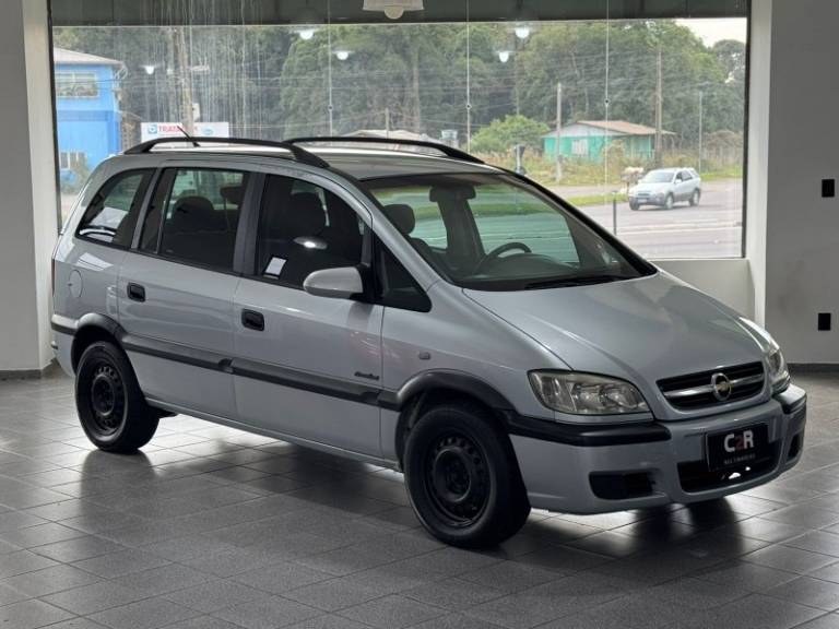 CHEVROLET - ZAFIRA - 2010/2010 - Prata - R$ 31.900,00