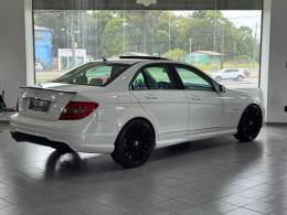 MERCEDES-BENZ - C 200 - 2011/2012 - Branca - R$ 79.900,00