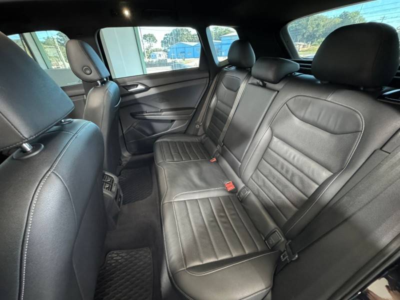 VOLKSWAGEN - TAOS - 2022/2022 - Preta - R$ 156.900,00