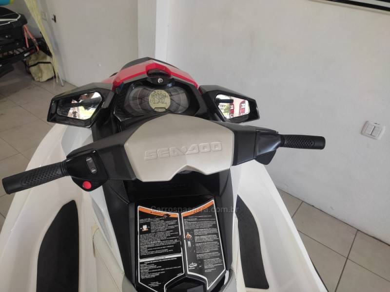 SEADOO - JET SKI - 2012/2013 - Branca - R$ 60.900,00