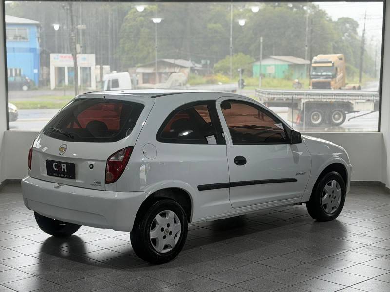 CHEVROLET - CELTA - 2008/2008 - Branca - R$ 18.900,00