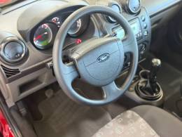 FORD - FIESTA - 2012/2013 - Vermelha - R$ 31.900,00