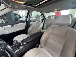 MERCEDES-BENZ - C 200 - 2011/2012 - Branca - R$ 79.900,00