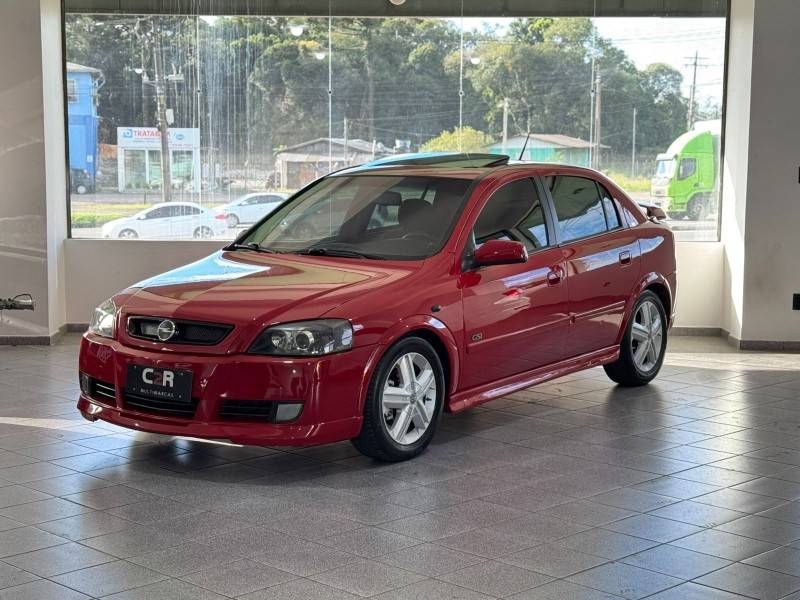 CHEVROLET - ASTRA - 2004/2004 - Vermelha - R$ 37.900,00