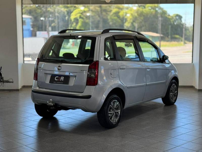 FIAT - IDEA - 2009/2010 - Prata - R$ 31.900,00