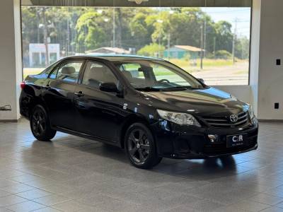 TOYOTA - COROLLA - 2013/2014 - Preta - R$ 66.900,00