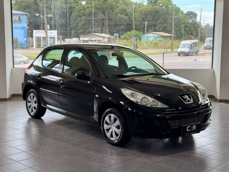 PEUGEOT - 207 - 2011/2012 - Preta - R$ 24.900,00