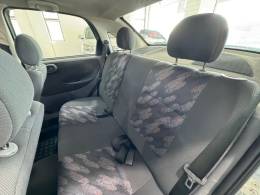 CHEVROLET - CORSA - 2002/2003 - Cinza - R$ 24.900,00