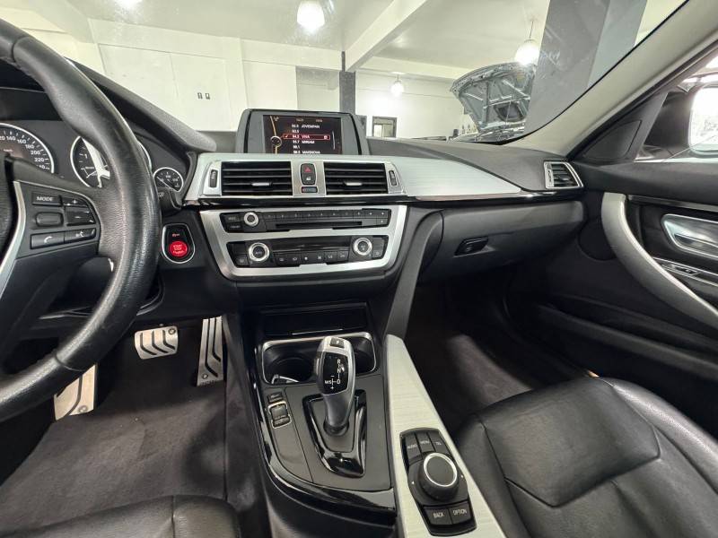 BMW - 328I - 2013/2013 - Branca - R$ 109.900,00