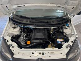 FIAT - UNO - 2017/2018 - Branca - R$ 40.900,00