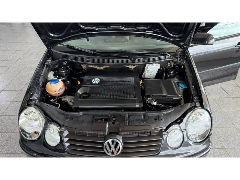 VOLKSWAGEN - POLO - 2003/2003 - Preta - R$ 23.900,00