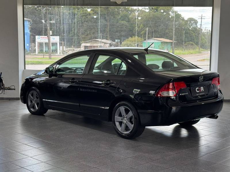 HONDA - CIVIC - 2008/2008 - Preta - R$ 43.900,00