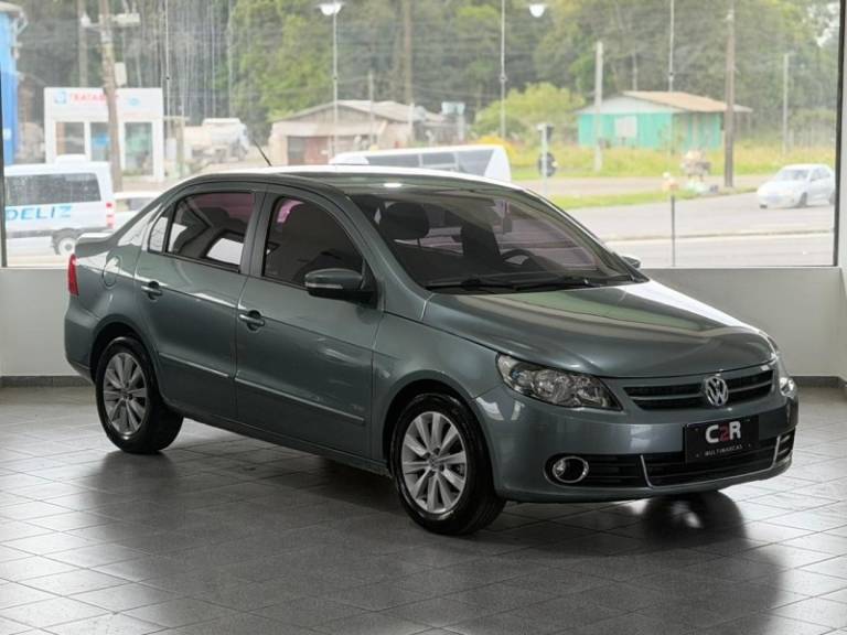 VOLKSWAGEN - VOYAGE - 2010/2011 - Cinza - R$ 34.900,00
