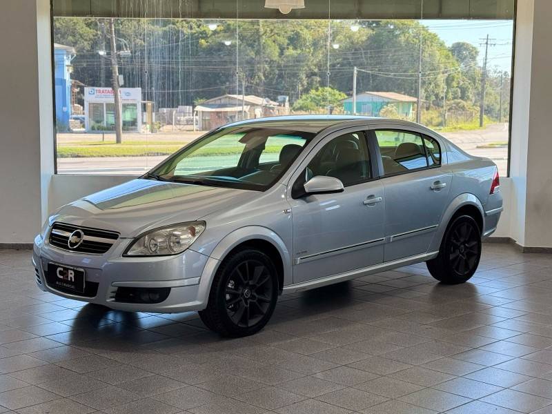 CHEVROLET - VECTRA - 2006/2006 - Prata - R$ 31.900,00