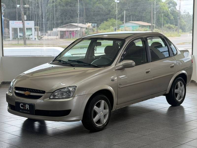 CHEVROLET - CLASSIC - 2011/2012 - Bege - R$ 26.900,00
