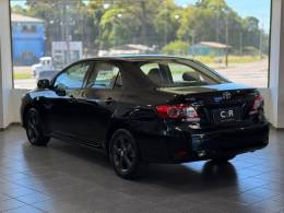 TOYOTA - COROLLA - 2013/2014 - Preta - R$ 66.900,00