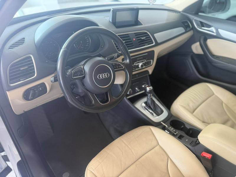 AUDI - Q3 - 2015/2016 - Branca - R$ 94.900,00