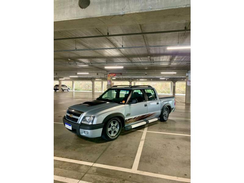 CHEVROLET - S10 - 2011/2011 - Prata - R$ 71.900,00