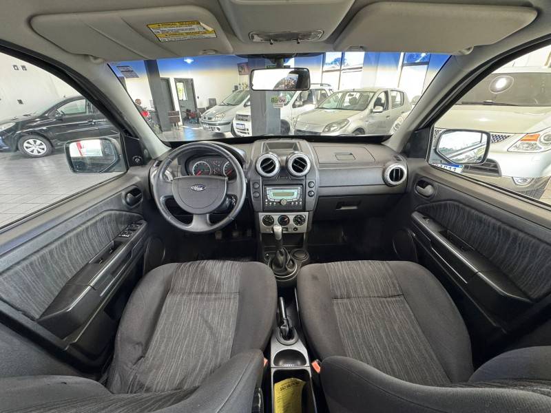 FORD - ECOSPORT - 2008/2009 - Preta - R$ 33.900,00