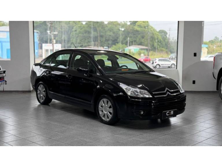 CITROËN - C4 - 2011/2012 - Preta - R$ 29.900,00