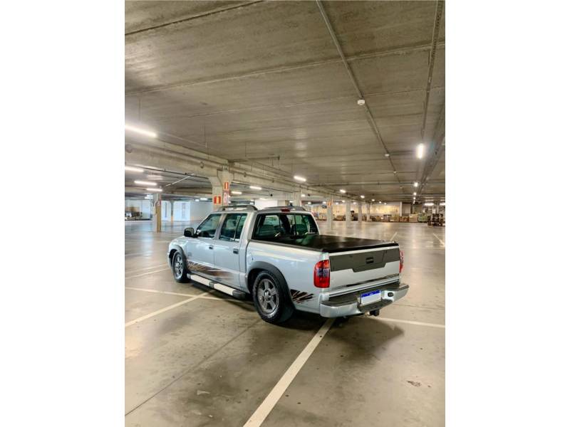 CHEVROLET - S10 - 2011/2011 - Prata - R$ 71.900,00