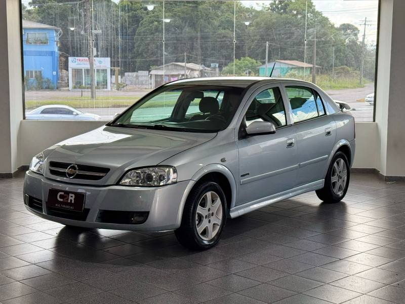 CHEVROLET - ASTRA - 2008/2009 - Prata - R$ 35.900,00