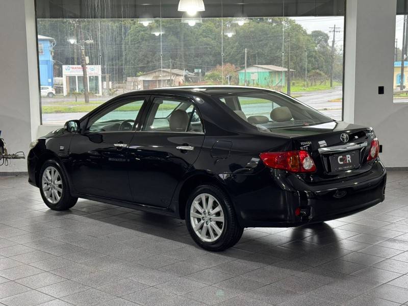 TOYOTA - COROLLA - 2009/2010 - Preta - R$ 54.900,00
